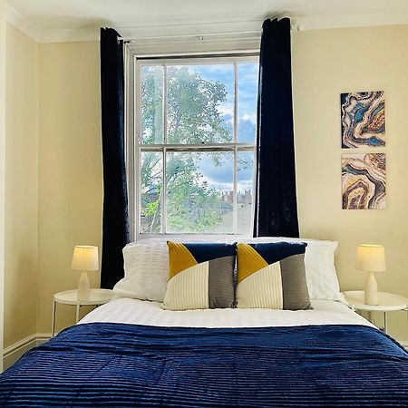 2 Bedroom Flat In Central Londres Extérieur photo